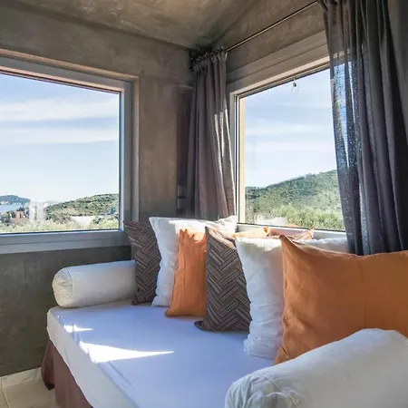 فيلة Urania Nea Iraklitsa