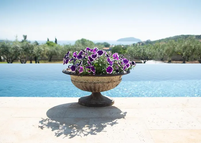 Urania Villa Nea Iraklitsa